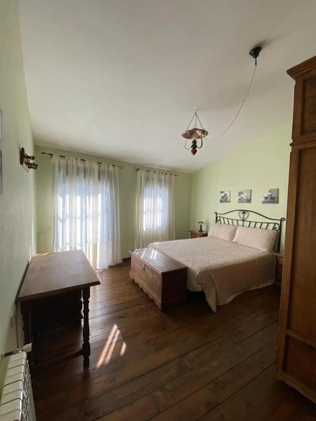 Espaciosa Y Elegante Casa Rural En 로스마리네스 외부 사진