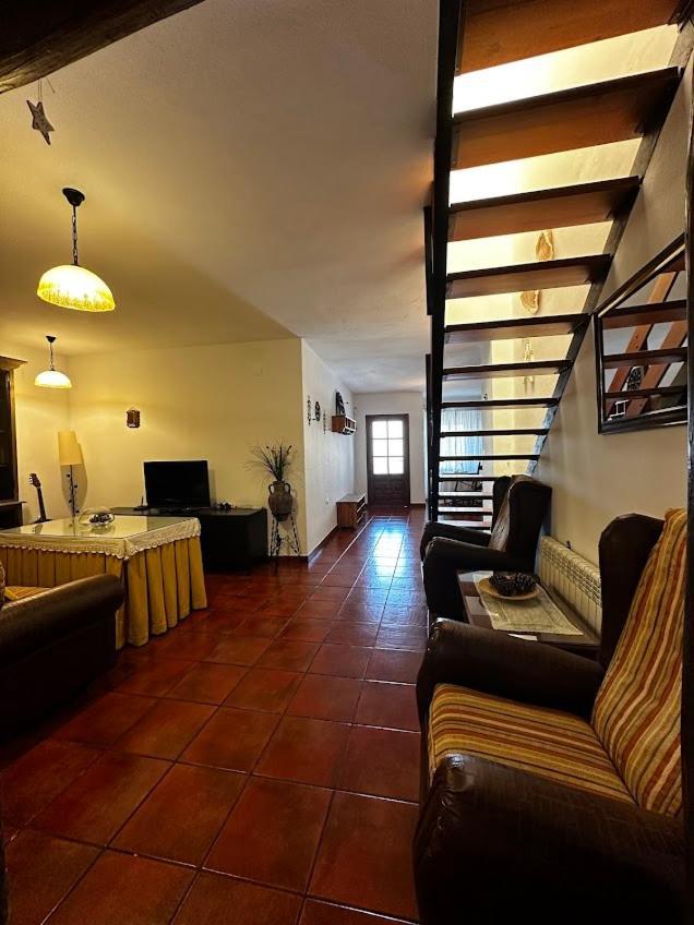 Espaciosa Y Elegante Casa Rural En 로스마리네스 외부 사진